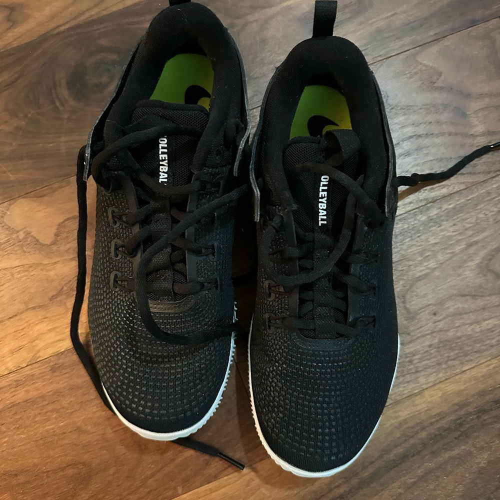 Volleyball shoes
